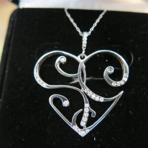 diamond heart pendant