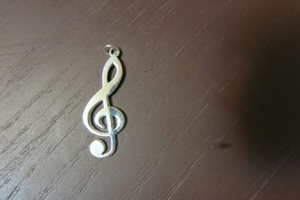 treble clef pendant