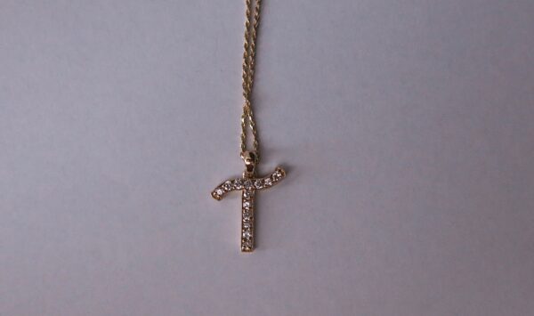 customized name pendants