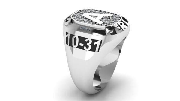 Collegiate Class Ring