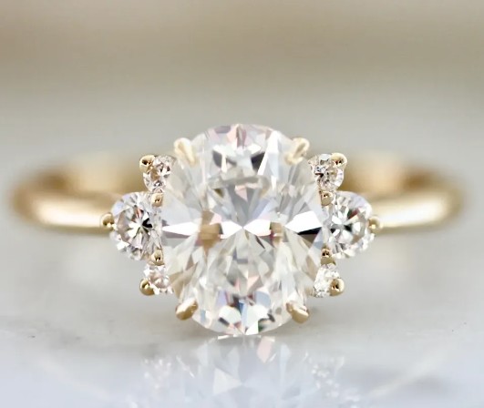 Oval Cut Diamonds