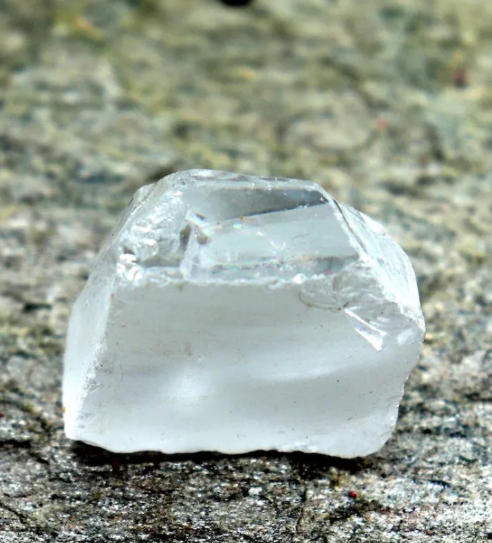 White Topaz vs White Sapphire How To Tell The Difference