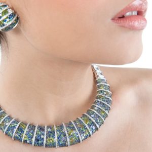 What Is Statement Jewelry?