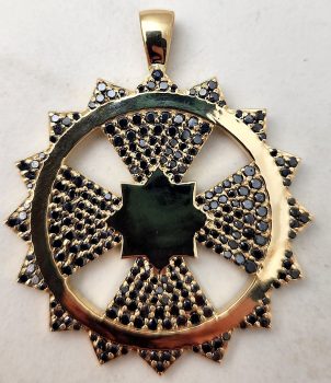 medallion pendant