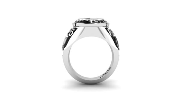 Bishop Lynch High School Class Ring