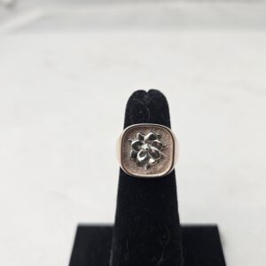 2 Tone Flower Signet Ring
